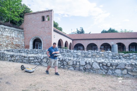 Talajradaros vizsgálatok kezdődtek a Nemzeti Emlékhelyen